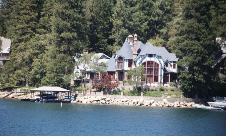 lakeside custom home